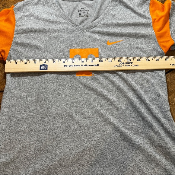 University of Tennessee Volunteers Vols Nike DRI FIT ladies short sleeve small - Picture 5 of 6